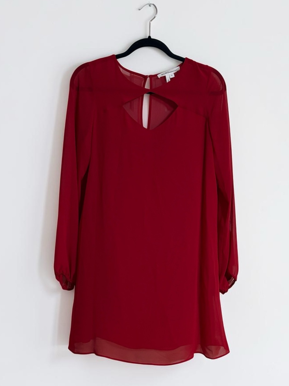 BCBGeneration Long Sleeve Keyhole Shift Dress in Red, Sz M